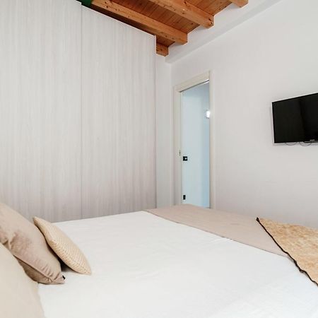 Appartamento Centro Storico Como Exterior photo